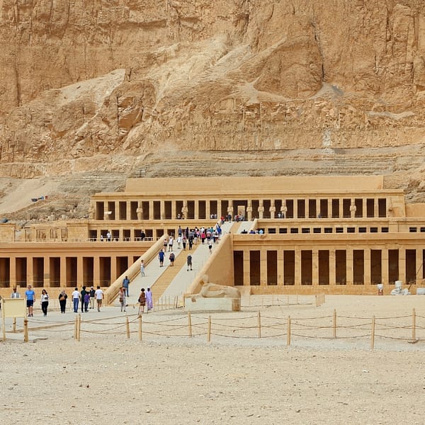 Luxor Deluxe guided tour from Hurghada Sightseeing and Tours